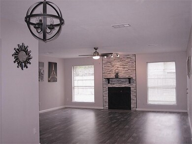 7403 Woodland West Dr, Houston, TX 77040 - photo 6