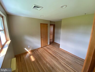 305 N Whitehall Rd, Norristown, PA 19403 - photo 4