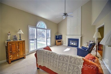 12712 Angel Oak Dr, Huntersville, NC 28078 - photo 2