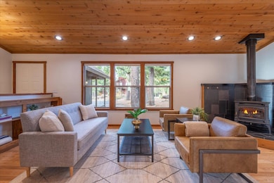 14217 Gyrfalcon St, Truckee, CA 96161 - photo 4