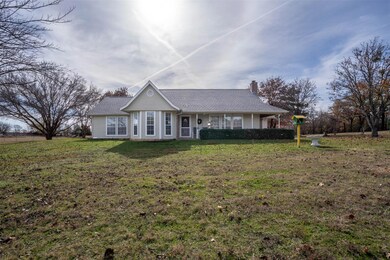 6870 Kirk Ln, Burleson, TX 76028 - photo 3