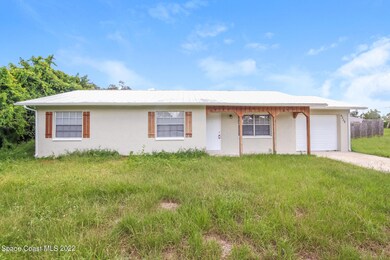 001-photo-front-view-11703969