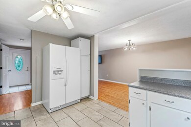 4223 N Shore Dr, Prince Frederick, MD 20678 - photo 6