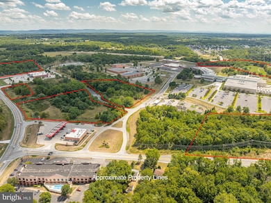 4 Murdock Cir, Kearneysville, WV 25430 - photo 2