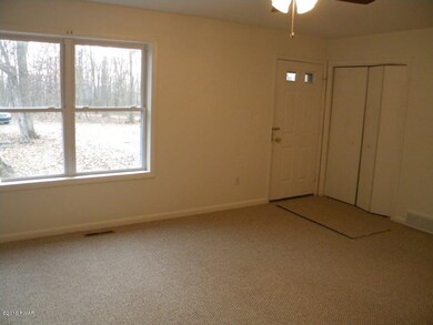112 Woodledge Hills Dr, Hawley, PA 18428 - photo 7