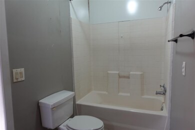 802 Short St, Bicknell, IN 47512 - photo 5