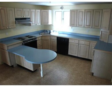 32 Willow St unit 32, Cambridge, MA 02141 - photo 2