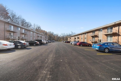 2315 W Cannes Dr unit A, Peoria, IL 61615 - photo 5