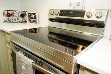 4 Candia St, Nashua, NH 03063 - photo 7