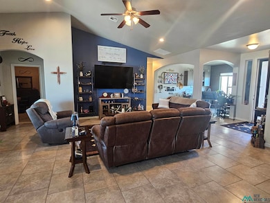 823 Calamity Jane Dr, Carlsbad, NM 88220 - photo 7