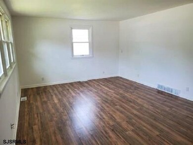 144 W Chestnut St, Clayton, NJ 08312 - photo 3