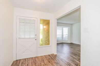 26218 Maplewood Dr, Spring, TX 77386 - photo 2