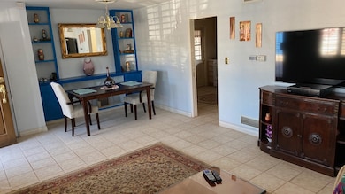 Living Room/Dining Area