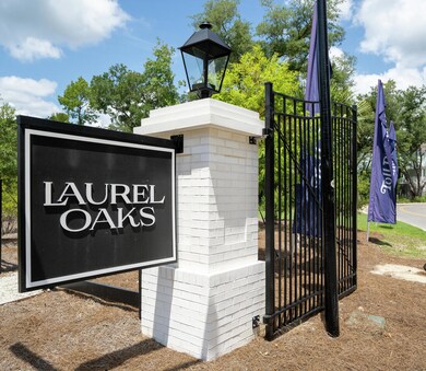Laurel Oaks Entrance Monument 02
