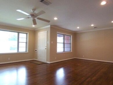 6310 Waltway Dr, Houston, TX 77008 - photo 3