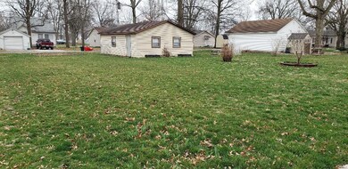 205 S Cherry St, Freeburg, IL 62243 - photo 4