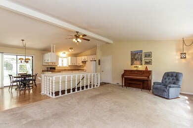 006-Living_Room-2124897-medium