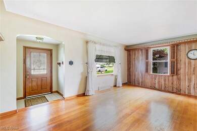 207 Smithfield St, Struthers, OH 44471 - photo 4