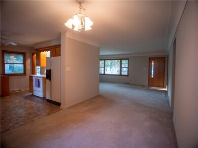 1110 Seneca Ave, Des Moines, IA 50313 - photo 5