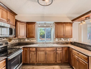 9827 Juniper St NW, Coon Rapids, MN 55433 - photo 5