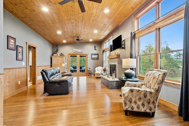 355 Estes Ridge Trail, Guttenberg, IA 52052 - photo 5