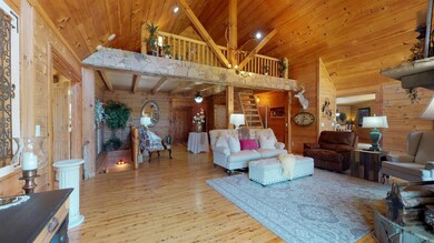 Comfortable Log Cabin feel with modern conveniences. Surround Sound, all LED lighting and much more.