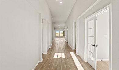 Welcoming foyer (*Photo not of actual home and used for illustration purposes only.)