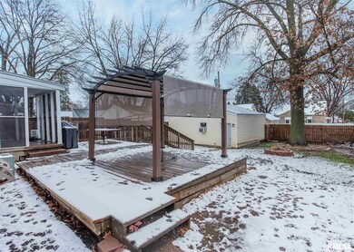 2307 N Howell St, Davenport, IA 52804 - photo 2