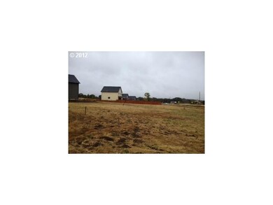 566 NE Evergreen Ave, Dallas, OR 97338 - photo 3