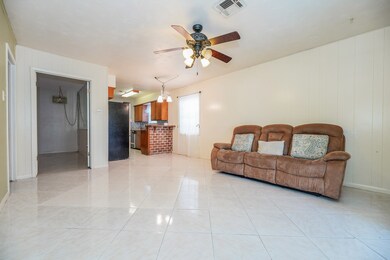 10519 Rambling Trail, Houston, TX 77089 - photo 7