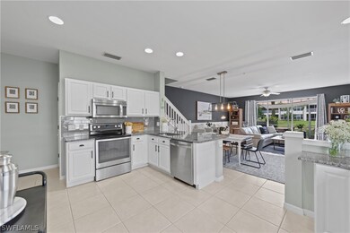 916 Hampton Cir unit 91, Naples, FL 34105 - photo 6