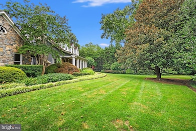 1110 Harvey Rd, McLean, VA 22101 - photo 5