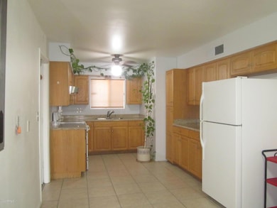 KitchenCabinets