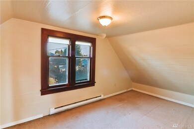 2908 25th St, Everett, WA 98201 - photo 2