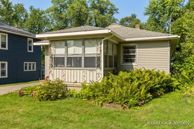 1355 Edith Ave NE, Grand Rapids, MI 49505 - photo 2