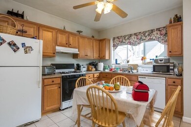 51 Tufts St unit 1, Somerville, MA 02145 - photo 3