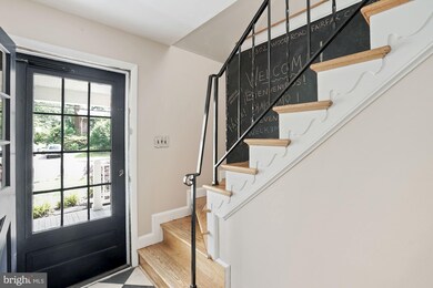 10302 Wood Rd, Fairfax, VA 22030 - photo 5