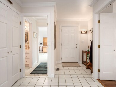Entry/Foyer