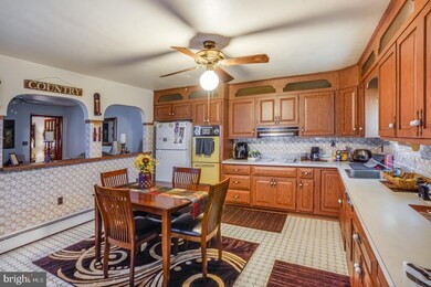 1256 E 12th St, Crum Lynne, PA 19022 - photo 5