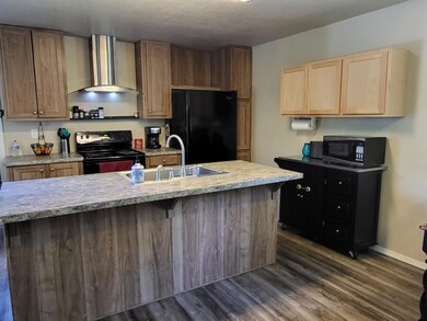 1651 Pinecrest Dr, Grants Pass, OR 97526 - photo 4