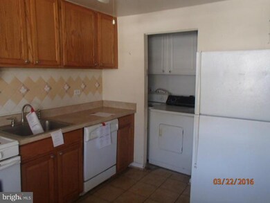 3222 Gorham Ct, Halethorpe, MD 21227 - photo 6