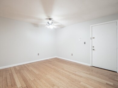 2 Greenbriar Dr unit 302, North Reading, MA 01864 - photo 7