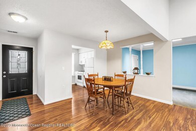 61 Shining Way Toms River NJ-large-007-0