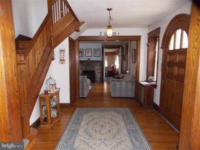 102 W Winona Ave, Norwood, PA 19074 - photo 3