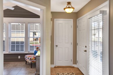 9170 Gramford St unit 9170, Columbus, OH 43240 - photo 7