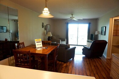 LIVING/DINING
