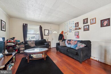 1320 E 12th St, Crum Lynne, PA 19022 - photo 5