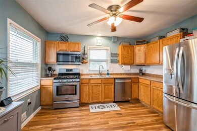 1121 O Ave NW, Cedar Rapids, IA 52405 - photo 7