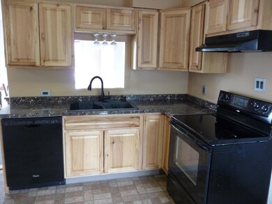 6 Kitchen 4