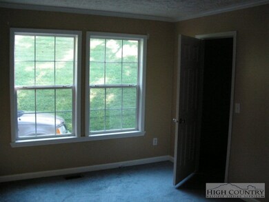 112 Chestnut Mountain Rd, Deep Gap, NC 28618 - photo 4